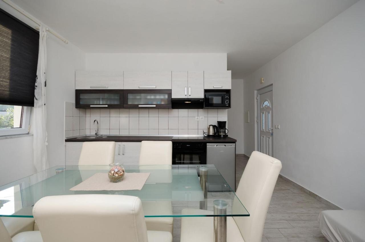 Apartments Toni Banjol Exterior photo