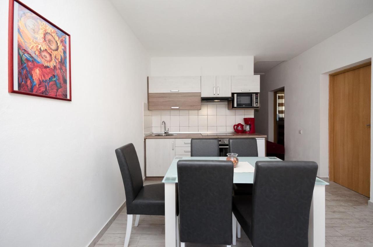 Apartments Toni Banjol Exterior photo