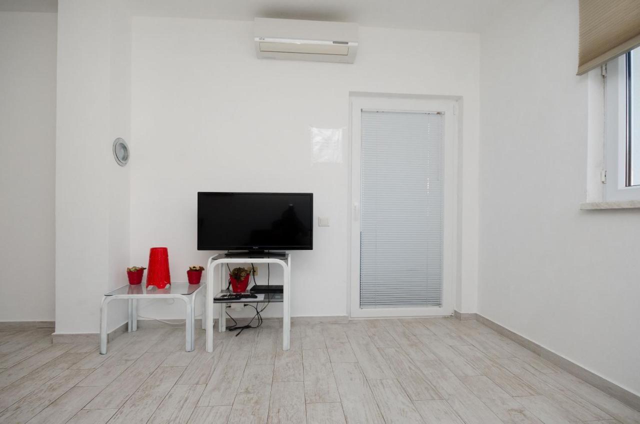 Apartments Toni Banjol Exterior photo
